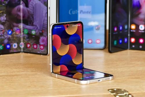  Galaxy Z Fold và Z Flip4 sẽ không có nhiều thay đổi về thiết kế. Ảnh: OltNews. 