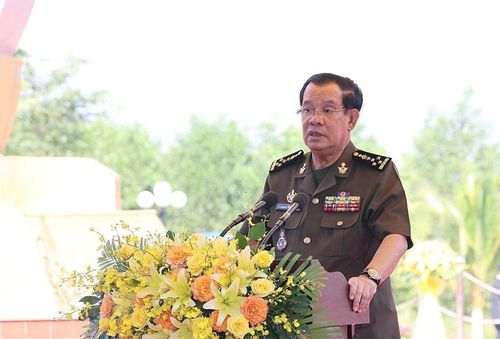  Thủ tướng Campuchia Hun Sen nói chuyện với nhân dân Việt Nam. (Ảnh: Dương Giang/TTXVN) 