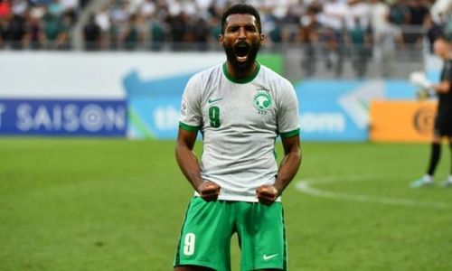 Al Buraikan ăn mừng sau khi ghi bàn nhân đôi cách biệt. Ảnh: AFC.