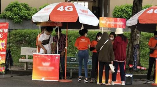 Không chỉ sinh viên mà tất cả người dân đều phải cảnh giác với chương trình tặng sim miễn phí có dấu hiệu bất thường.