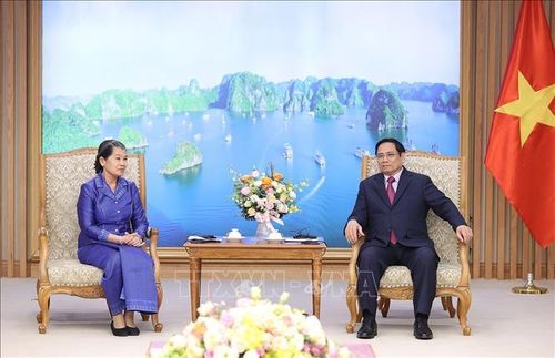 Thủ tướng Phạm Minh Chính tiếp Phó Thủ tướng Campuchia Men Sam An. Ảnh: Dương Giang/TTXVN.