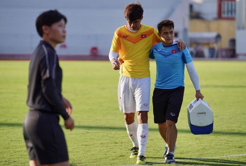  Nhưng đây không phải thắng lợi hoàn hảo khi U19 Việt Nam gặp tổn thất nhân sự với ca chấn thương cổ chân của cầu thủ HAGL Nguyễn Văn Triệu. 