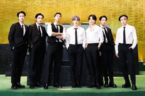 Thành tựu của BTS chưa đủ lớn để nhóm được miễn nghĩa vụ quân sự. Ảnh: Naver.