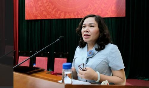 PGS.TS Dương Thị Hồng- Phó Viện trưởng Viện Vệ sinh dịch tễ Trung ương phát biểu tại buổi gặp mặt báo chí cung cấp thông tin y tế chiều 27/6.