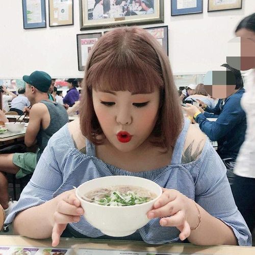 Thời điểm cách đây vài năm, Yang Soobin gắn liền với hình ảnh một cô gái mũm mĩm, vì ăn uống không điều độ nên cô bị thừa cân dẫn đến sức khỏe ảnh hưởng. Đỉnh điểm vào năm 2018, cô nặng tới 138kg.