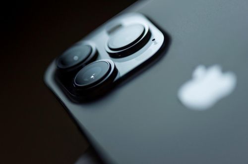 Apple muốn thu nhiều lợi nhuận hơn từ dòng iPhone Pro cao cấp. Ảnh: Ming-chi Kuo.