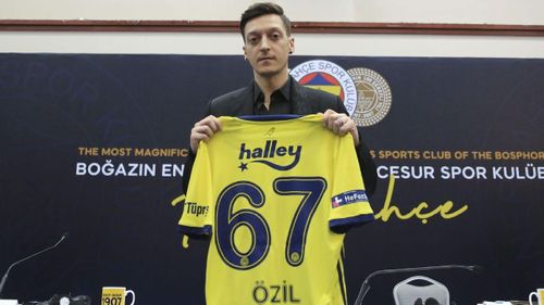 Fenerbahce chấm dứt hợp đồng với Ozil trước thời hạn. Ảnh: Getty Images.