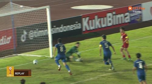 Đội trưởng Văn Khang ghi bàn thắng gỡ hòa ở phút 76'