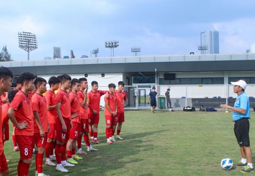  Ngoài ra, công tác an ninh cũng được tăng cường trong ngày diễn ra trận đấu lúc 15h ngày 13/7. Ban tổ chức sẽ huy động 1.300 nhân viên cảnh sát làm nhiệm vụ ở sân Patriot Chandrabhaga. Chỉ có một khán đài được mở cửa đón khán giả. 