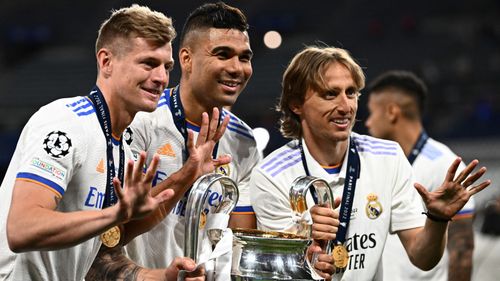  Kể từ khi Ronaldo rời đi, ban lãnh đạo Real Madrid luôn muốn chiêu mộ một ngôi sao tầm cỡ để cải thiện thương hiệu của đội bóng. Tuy nhiên, Real chưa thể thực hiện tham vọng của mình sau khi Kylian Mbappe quyết định ở lại PSG. 