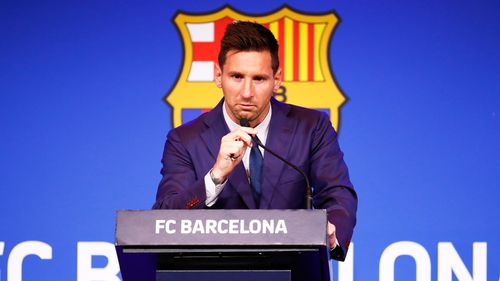  Đội chủ sân Camp Nou chứng kiến sự sụt giảm về tương tác với người hâm mộ sau khi Lionel Messi chuyển sang Paris Saint-Germain thi đấu. Không ít người hâm mộ siêu sao người Argentina bỏ theo dõi Barcelona sau khi thần tượng của họ chuyển đến Pháp chơi bóng. 
