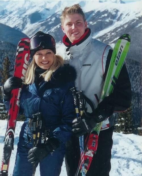 Eric Trump và mẹ Ivana trong một chuyến trượt tuyết. (Ảnh: Instagram Eric Trump)