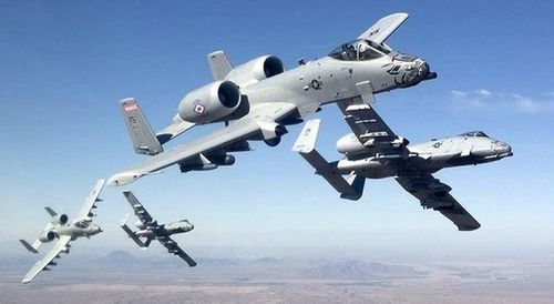 Lúc đó khi được hỏi về việc chuyển A-10 cho Ukraine, cả 2 ông đều nhấn mạnh Mỹ chưa có kế hoạch cụ thể, thậm chí chưa từng bàn bạc về khả năng này.