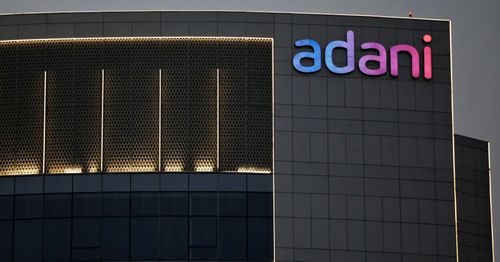  Tập đoàn của ông Adani tăng trưởng chóng mặt theo quá trình công nghiệp hóa và thúc đẩy cơ sở hạ tầng của Ấn Độ. Ảnh: Reuters. 