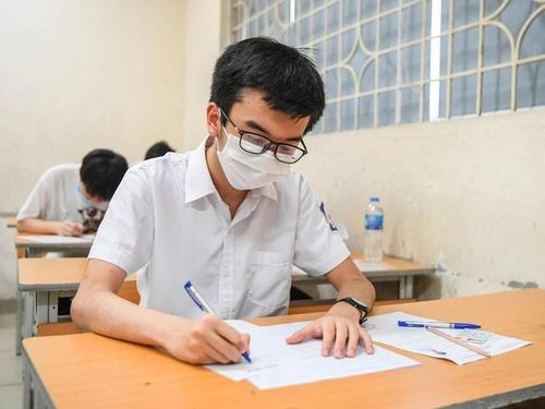 Bộ GD&ĐT yêu cầu các đơn vị đổi mới cách dạy/học/đánh giá để chấm dứt Văn mẫu (Ảnh: Mạnh Quân).