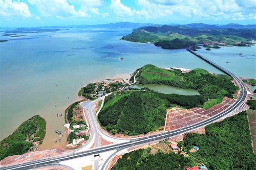Trước những khó khăn trên, chủ đầu tư dự án đã lập biểu đánh giá tiến độ, báo cáo UBND tỉnh và đã được UBND tỉnh đồng ý thống nhất lùi thời gian hoàn thành thi công dự án đến trong quý III năm nay.