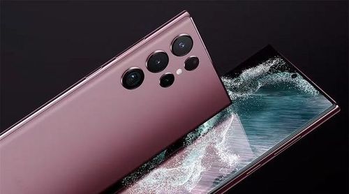 Tuy nhiên, bên cạnh đó dòng iPhone 14 cũng được đồn đại có camera selfie cải tiến. Phiên bản Pro sẽ có mặt trước được thiết kế lại với các lỗ cắt hình viên thuốc + lỗ kim, cũng như chip A16 Bionic mới, trong khi mẫu tiêu chuẩn có sẽ ít nâng cấp hơn.