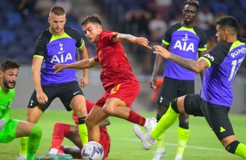 Trong khi đó, Tottenham vất vả theo kèm Dybala. Những pha lên bóng của Roma thường xuyên qua đôi chân của số 21. Anh là cầu nối cho bộ đôi Tammy Abraham và Nicolo Zaniolo ở phía trên.