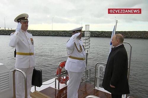 Tổng thống Nga Putin tham dự buổi lễ. Ảnh: Zvezda TV 