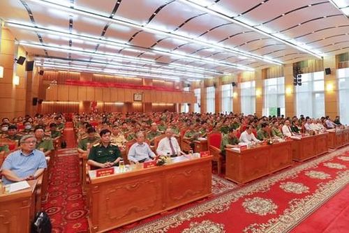 Toàn cảnh Hội thảo khoa học “Học tập và làm theo tư tưởng, đạo đức, phong cách Hồ Chí Minh về ý chí tự lực, tự cường và khát vọng phát triển đất nước phồn vinh, hạnh phúc trong CAND
