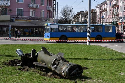 Một mảnh vỡ còn sót lại của Tochka-U tại Ukraine. Ảnh: AP