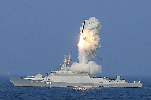 Tên lửa hành trình 3M-14 Kalibr phóng từ tàu chiến Nga. Ảnh: RN