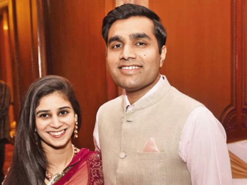 Năm 2020, Paridhi và cha mình đã mua một căn hộ nhìn ra biển ở khu vực Mumbai’s Worli với giá khoảng 4,5 triệu USD. Đây là căn hộ thứ 3 mà hai cha con mua cùng nhau, củng cố mối quan hệ hợp tác kinh doanh và mở rộng danh mục đầu tư của họ. Ảnh: Economic Times. 