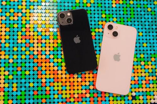 Dùng chung bộ vi xử lý nhưng iPhone 14 hứa hẹn sẽ mạnh mẽ hơn iPhone 13 năm ngoái. Ảnh: Cnet.