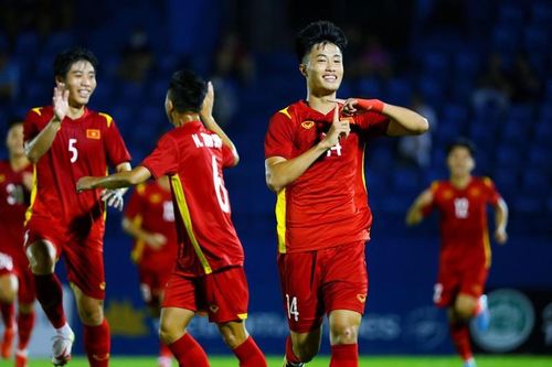 Văn Trường mở tỷ số cho U19 Việt Nam. (Ảnh: VFF)