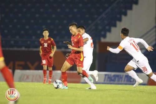 U19 Việt Nam tạm dẫn đầu bảng sau lượt trận đầu tiên