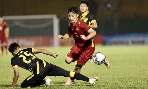 U19 Việt Nam chơi khởi sắc trong hiệp 2.