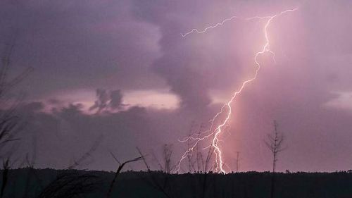 Vào tháng 8/2021, giới chức Bangladesh cho biết sét đánh đã khiến 16 người thiệt mạng trong một đám cưới ở huyện Chapainawabganj, thị trấn Shibganj của nước này.