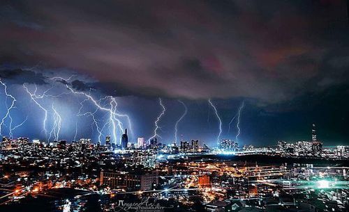 Khi sấm sét xảy ra, đám đông tham dự đám cưới từ thuyền đã lên bờ để tìm nơi trú ẩn. Tuy nhiên, sét đánh đã khiến 16 người thiệt mạng. Nguồn tin cho biết các nạn nhân bị trúng sét trong vòng vài giây.