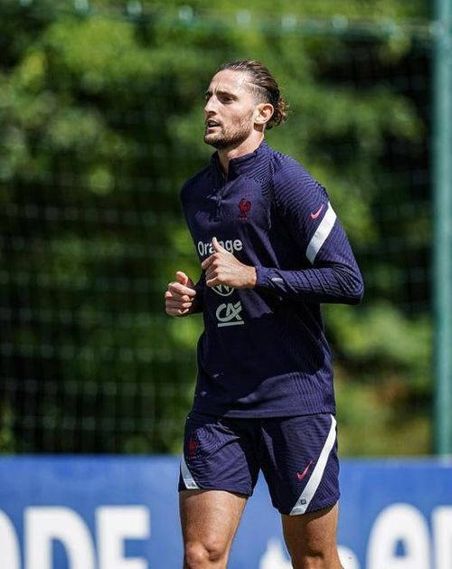 Rabiot được xem là thương vụ khả dĩ nhất sau khi MU không thể chiêu mộ được De Jong. Ảnh: Instagram.