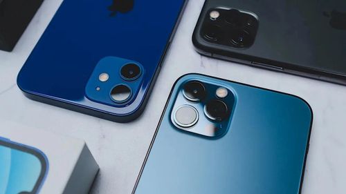  Màn hình iPhone 14 Pro và Pro Max được dự đoán loại bỏ phần khuyết tai thỏ. Ảnh: Mashable. 