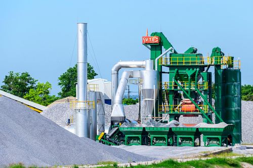  Ngoài ra, 10 trạm trộn nhựa đường được xây dựng dọc tuyến để đáp ứng tiêu chuẩn nhanh cũng như chất lượng cao nhất cho tuyến đường. 