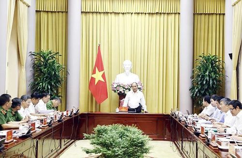 Chủ tịch nước Nguyễn Xuân Phúc, Trưởng Ban Chỉ đạo Cải cách Tư pháp Trung ương chủ trì buổi làm việc với Thường trực Hội đồng Tư vấn đặc xá và một số cơ quan liên quan, kiểm tra việc tổ chức thực hiện đặc xá theo Quyết định số 766 của Chủ tịch nước về đặc xá năm 2022.