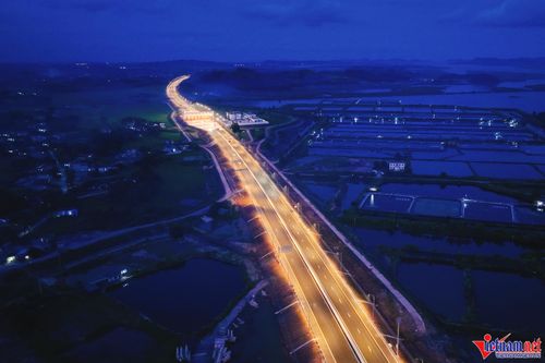 Khi cao tốc đi vào hoạt động sẽ giúp đi từ TP Móng Cái tới TP Hạ Long chỉ 1,5 tiếng, từ Hà Nội về TP Móng Cái chỉ còn 3 tiếng