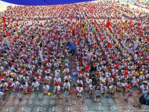 Tốc độ tăng dân số quá nhanh, Hà Nội áp lực vì quá tải học sinh. (Ảnh: Minh Sơn/Vietnam+)