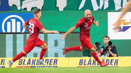 Vaduz trở thành đội duy nhất đang chơi ở giải đấu cấp độ hai của một nền bóng đá góp mặt tại vòng bảng cúp châu Âu mùa này. Liechtenstein không tổ chức giải vô địch quốc gia (VĐQG) nên Vaduz phải xin tham gia giải hạng Hai Thụy Sĩ (Swiss Challenge League).