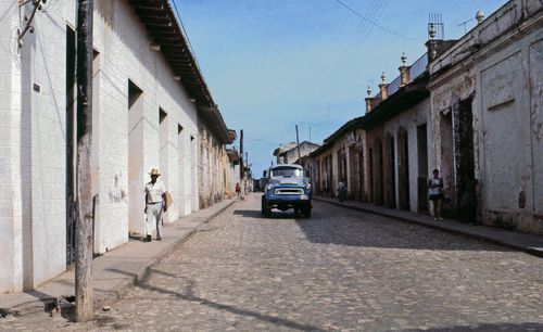 Khu phố cổ hình thành từ thế kỷ 16 ở thị trấn Trinidad, miền trung Cuba.