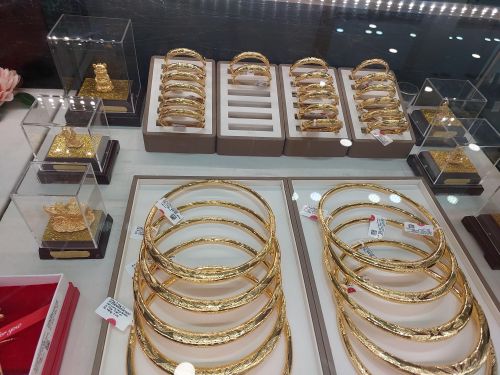 Giá vàng trong nước rơi vào chuỗi giao dịch giảm giá liên tiếp