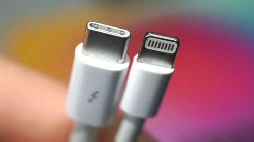  iPhone 14 vẫn sẽ sử dụng cổng Lightning truyền thống. Ảnh: Techgig. 