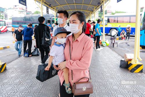 Ngoài ra, bến xe cũng chuẩn bị các phương án tăng cường, dự phòng phương tiện và công tác đảm bảo an toàn giao thông để đáp ứng nhu cầu vận chuyển hành khách trong đợt nghỉ lễ dài này.