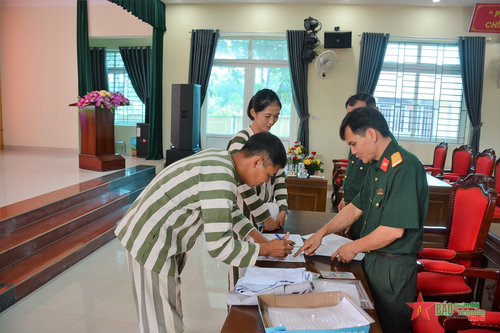 Những người được làm thủ tục nhận lại Căn cước công dân.