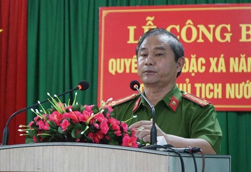 Đại tá Phan Văn Dũng phát biểu tại Lễ công bố Quyết định đặc xá.