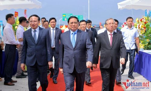 Thủ tướng Phạm Minh Chính dự lễ khánh thành cao tốc Vân Đồn - Móng Cái