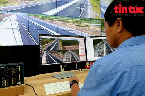 Hệ thống 66 camera an ninh liên tục truyền tải tín hiệu về trạm điều hành.