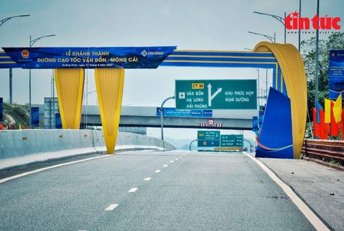 Với tuyến Tiên Yên - Móng Cái, mức thu phí thấp nhất 132.000 đồng và cao nhất là 512.000 đồng/lượt, tùy loại xe.