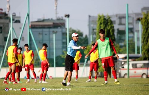 Thây trò HLV Đinh Thế Nam đã sẵn sàng cho trận đấu giao hữu quốc tế tại sân Việt Trì ngày 3/9. Ảnh: VFF